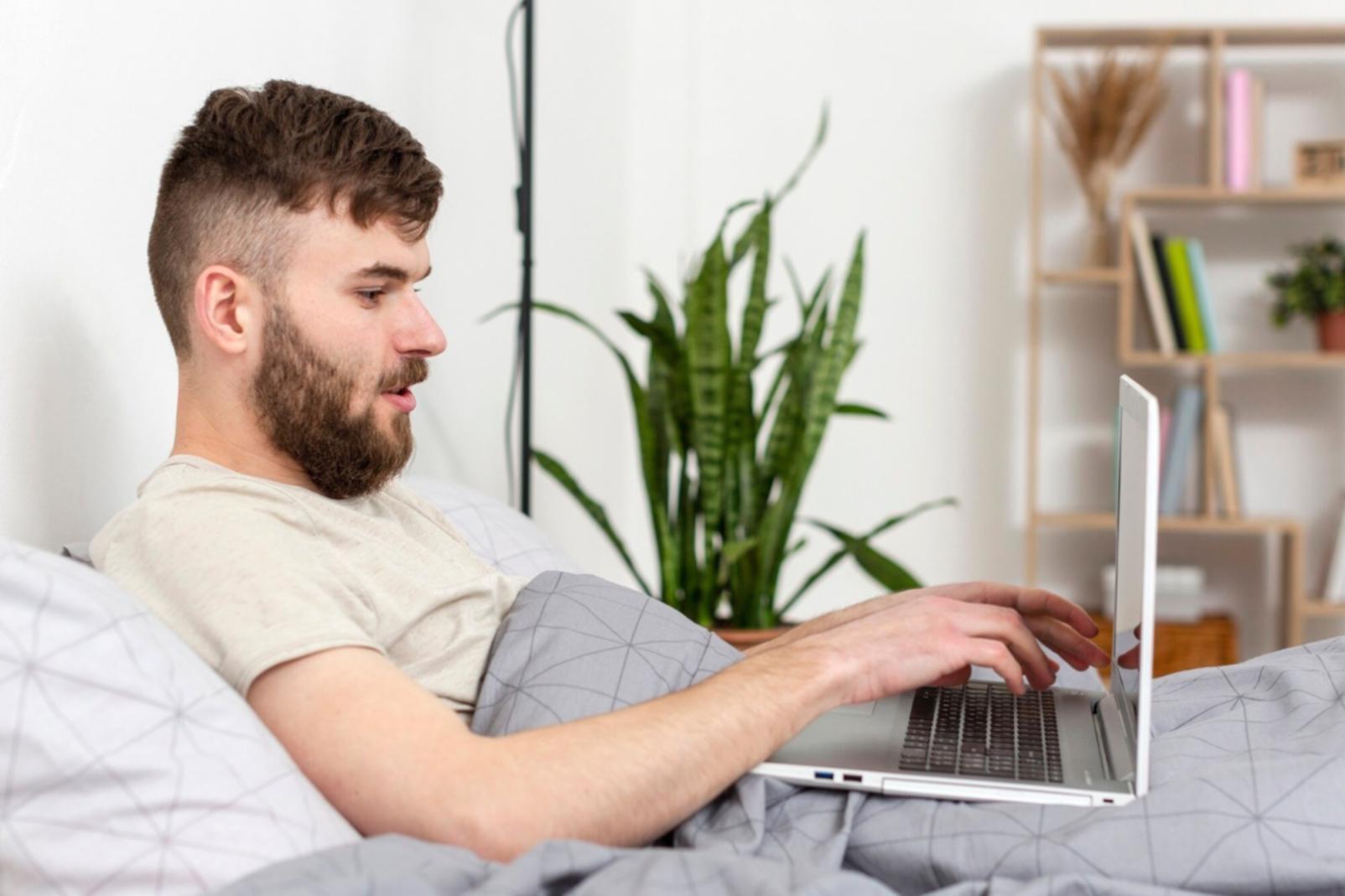 Learning environment showing collaborative financial modelling session